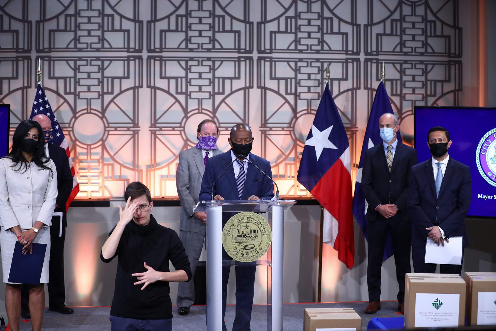 Mayor Turner accepts donation of 500,000 masks from Focus Humanitarian Assistance USA and Ismaili Council for Southwestern US
