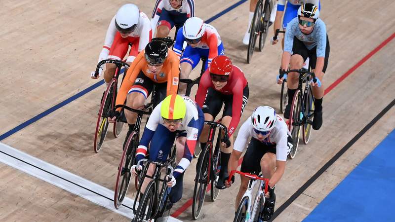 Olympic cycling Day 14: Laura Kenny adds sixth medal