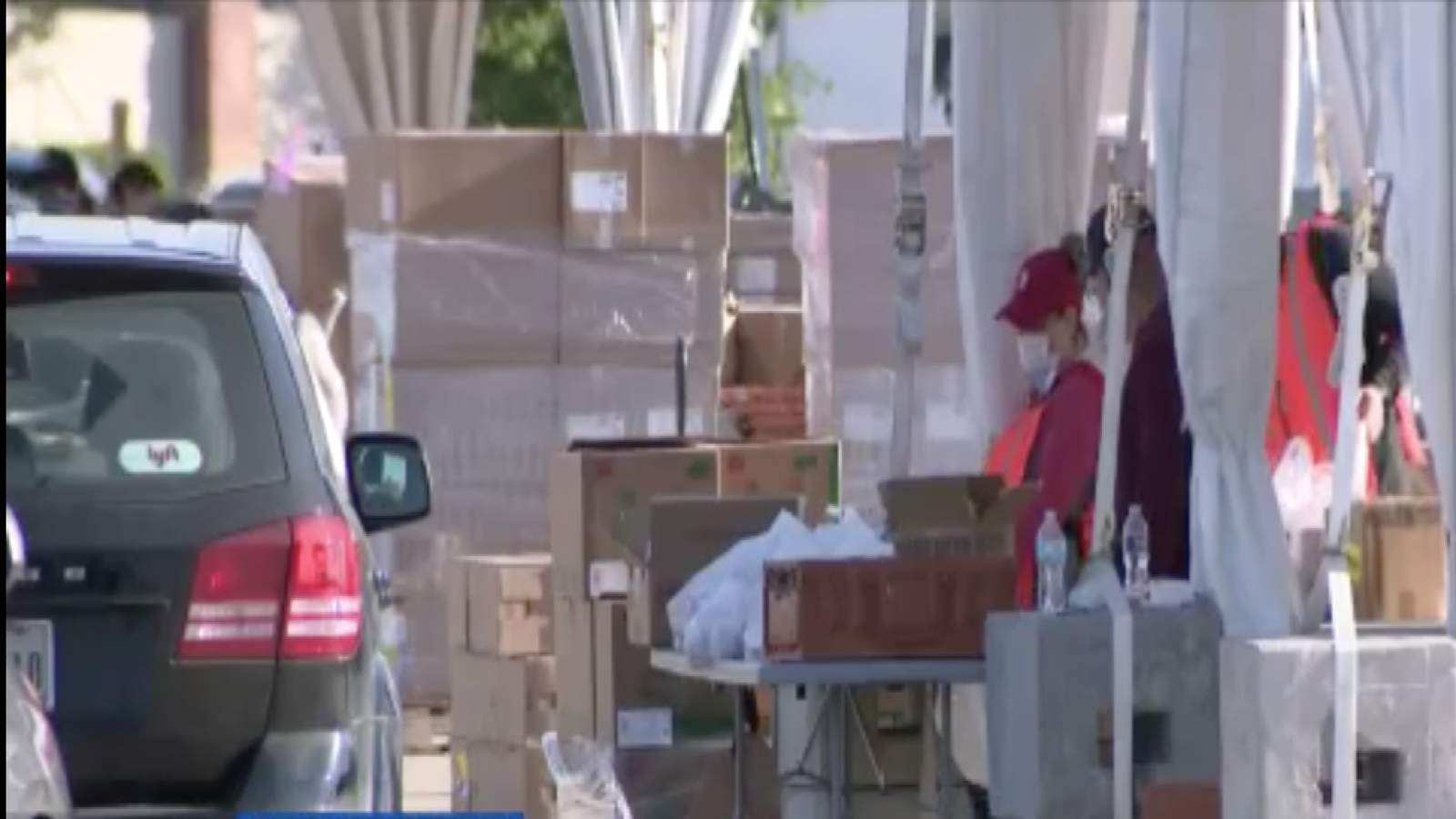 Houston Food Bank, Cy-Hope feeds thousands in need at free food distribution in Cypress
