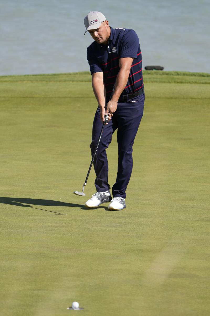 The Latest: With 1 match left, U.S. leads 10-5 at Ryder Cup
