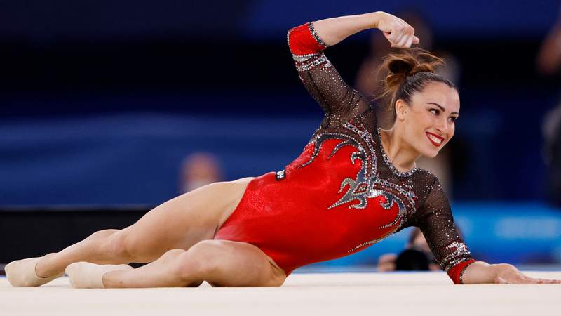 Italian gymnast Vanessa Ferrari wins first Olympic medal at 30 years old
