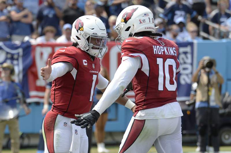 Murray gets 5 TDs, Jones 5 sacks as Cards rout Titans 38-13