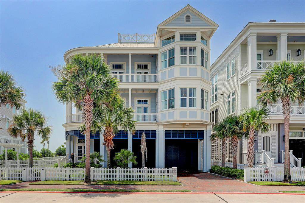 Just listed: Gorgeous 5-bedroom Galveston beachfront estate offers endless ocean views