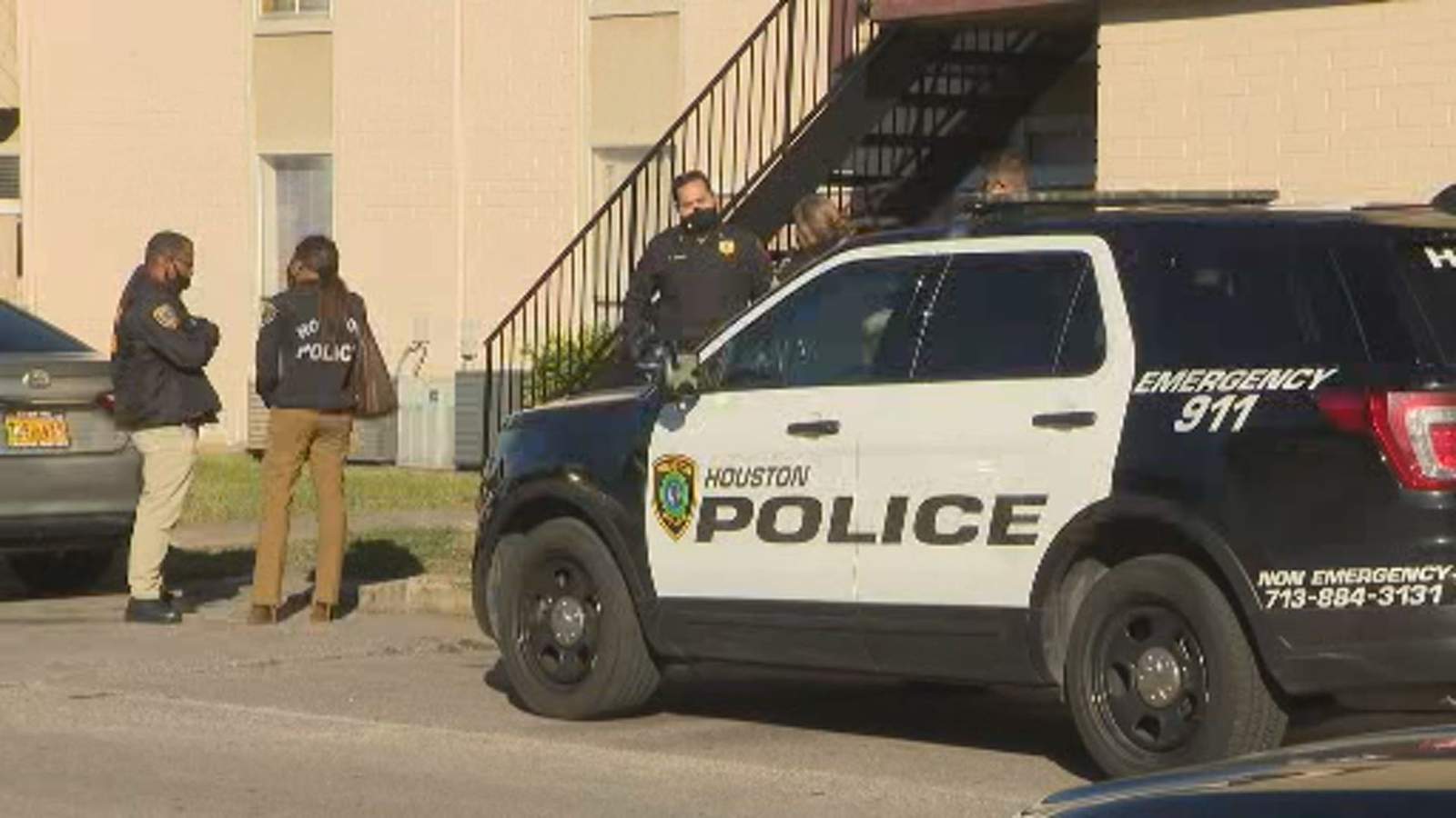 Man accused of smuggling after 6 people found inside southwest Houston apartment