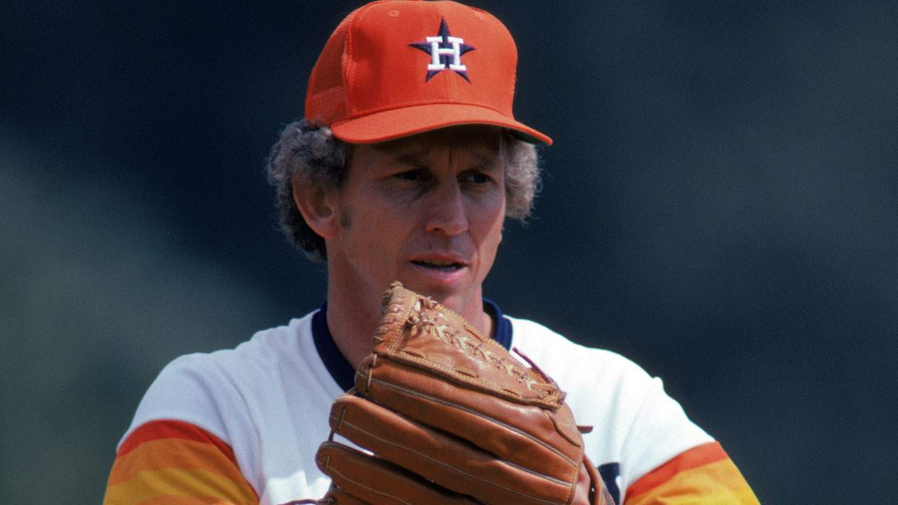 Don Sutton, Hall of Fame pitcher who played for Astros , dies at 75