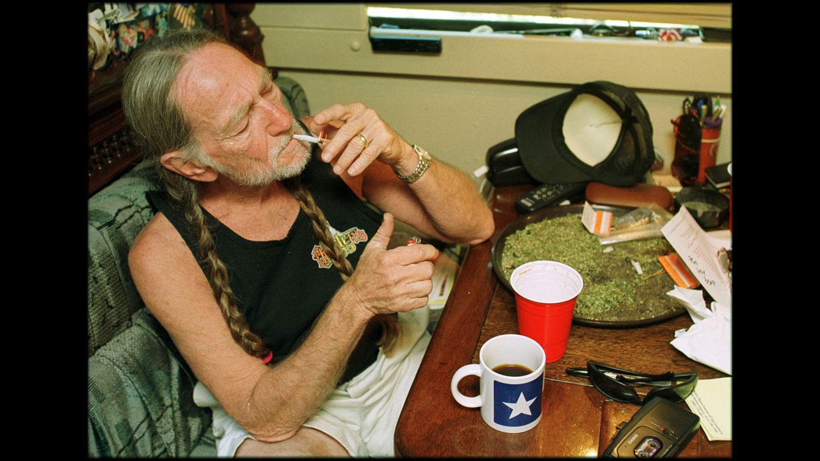 Willie Nelson hosting ‘Come and Toke It’ variety show on 4/20