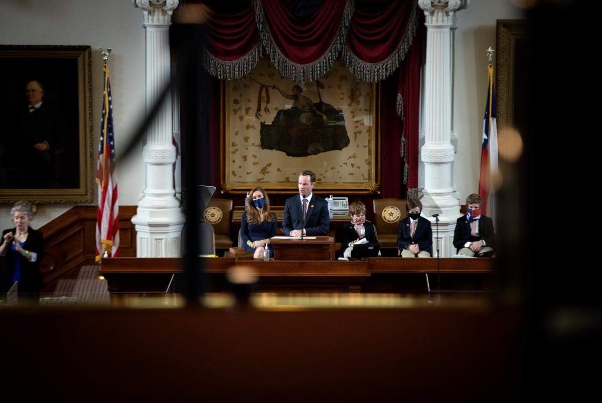 After slow start, Texas lawmakers pick up the pace on GOP priorities as legislative session passes halfway mark