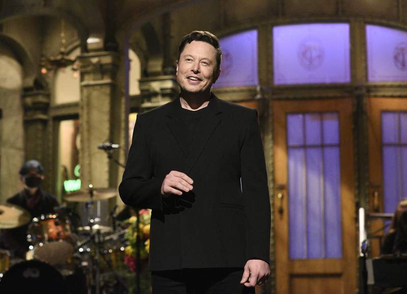 Elon Musk shows humility and hubris as 'SNL' host