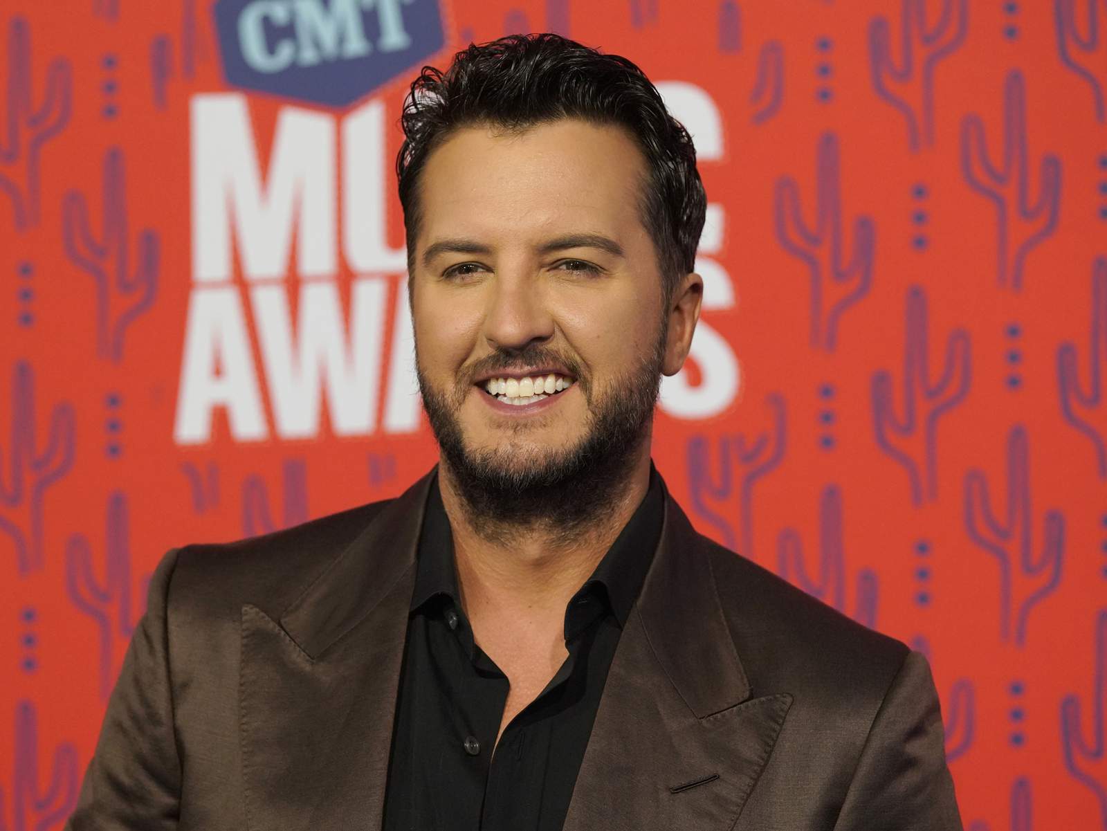 Luke Bryan tests positive for COVID, sidelined from 'Idol'