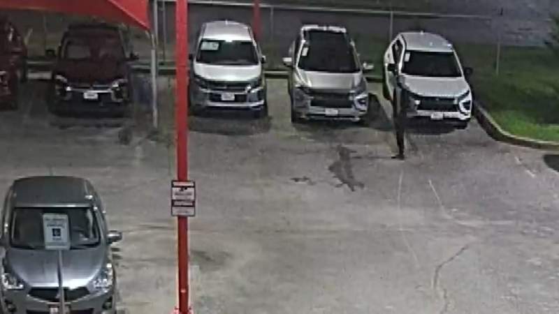 18 catalytic converters stolen from Mitsubishi dealership in La Porte, police say