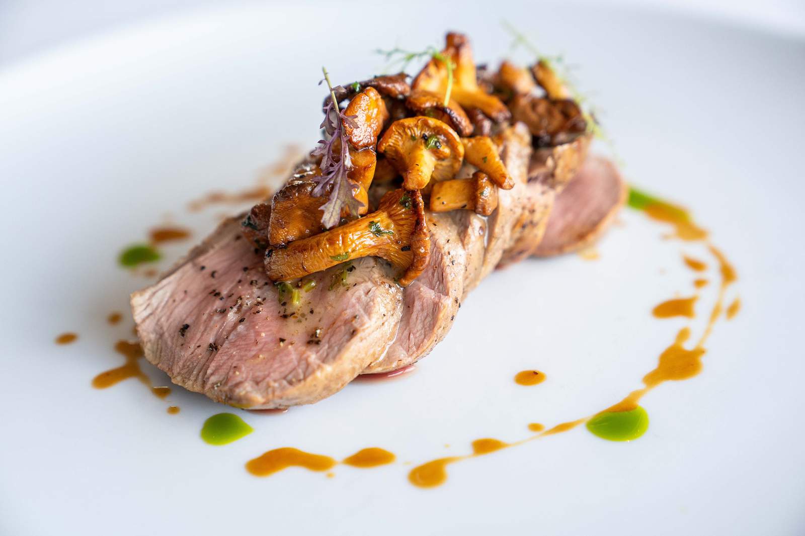 These Are The Top 12 Hottest Date Night Restaurants In Houston