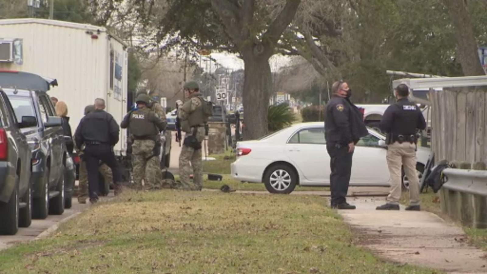 SWAT officers called to eviction scene in Deer Park after person pulls gun, police say