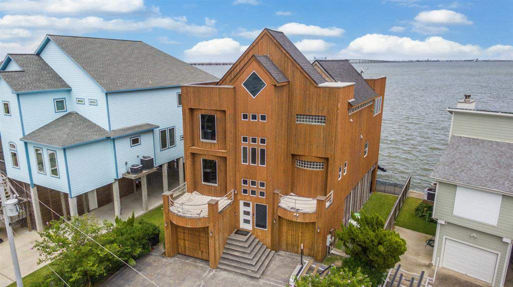 Stunning 3-story Galveston-area bayfront home with pool, boat lift, endless water views listed for nearly $1.23 million