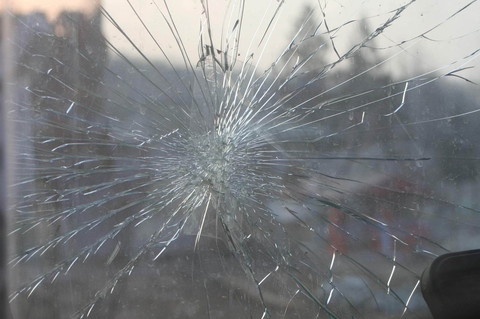 Ask 2: Are truck drivers who have a not responsible for broken windshields or damage to vehicle sign really not held liable?