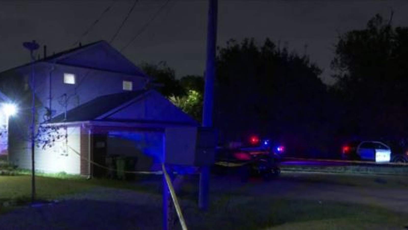 Police searching for 2 suspects in connection to man’s fatal shooting in southeast Houston