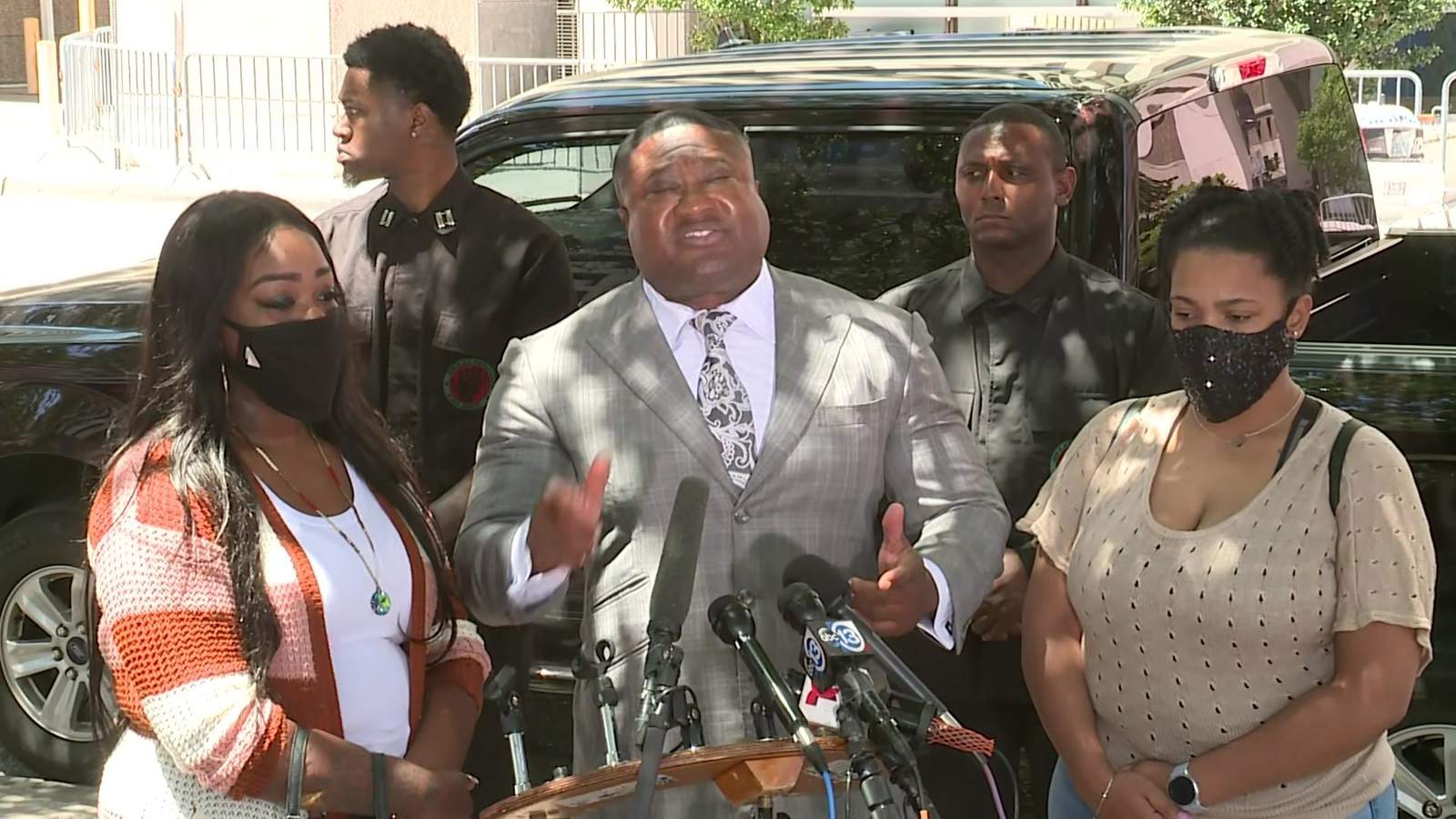Family of man killed by police in December says HPD shooting justified; Quanell X says Pasadena police fired ‘too many shots’