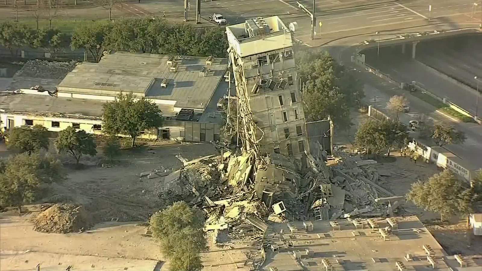 'Leaning Tower of Dallas’ expected to be demolished Monday morning