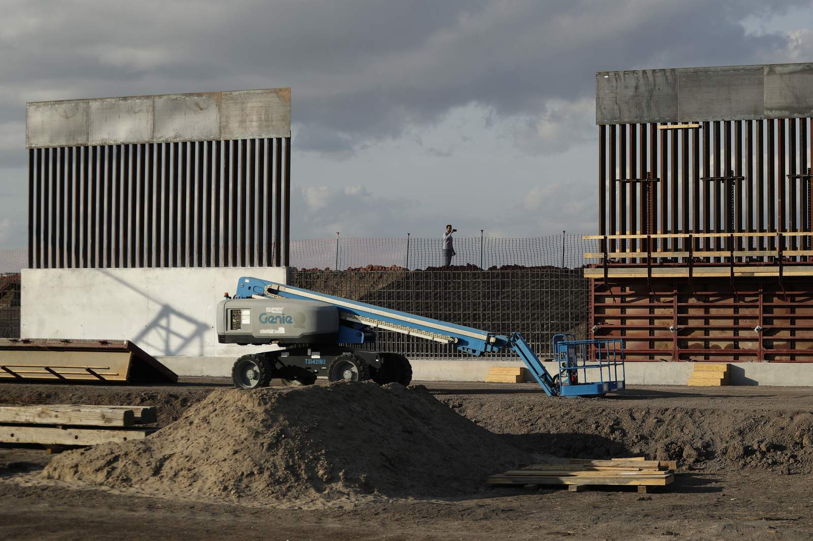 Work on the border wall continues — without social distancing