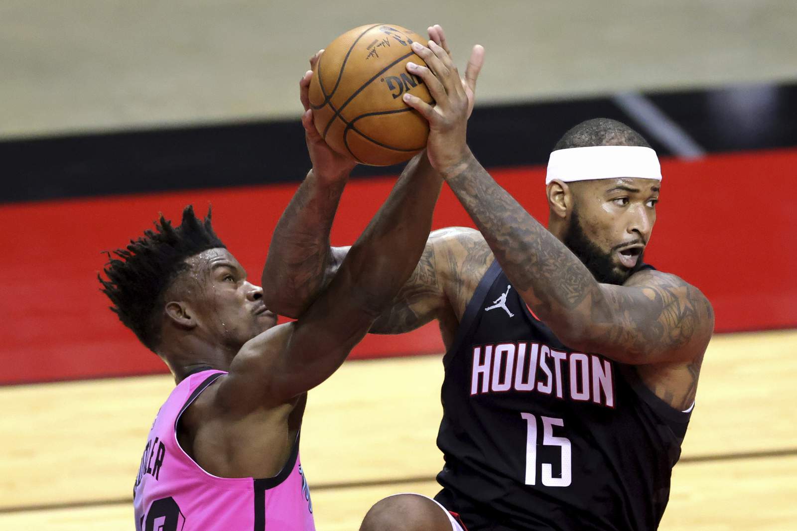 Jimmy Butler has triple-double, leads Heat past Rockets