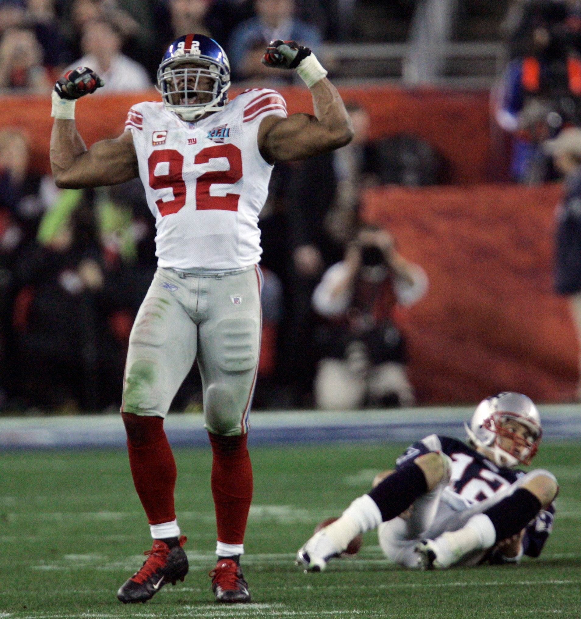 Strahan wonders why Giants took so long to retire 92 jersey