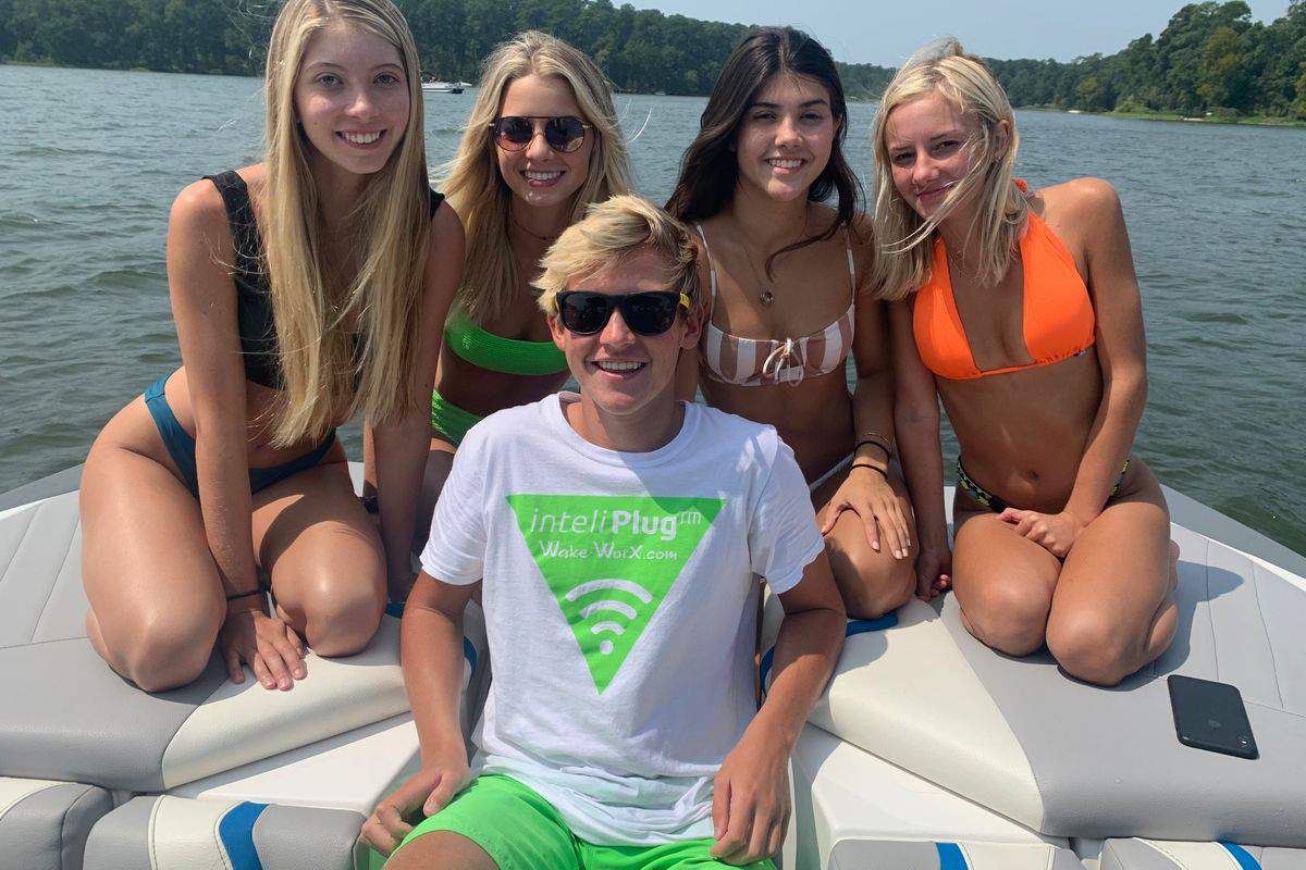 VYPE Extreme: Morrison riding wave as wakesurfing becoming mainstream