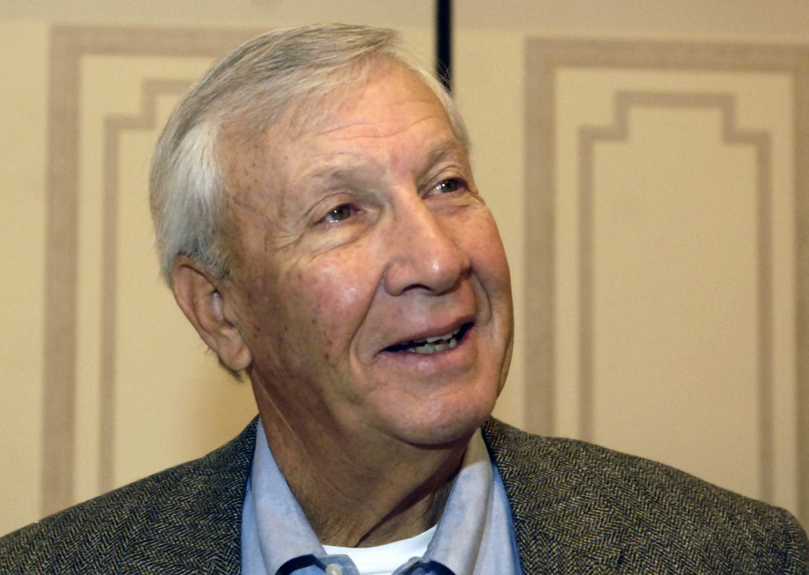 Former Auburn football coach Pat Dye dies at 80