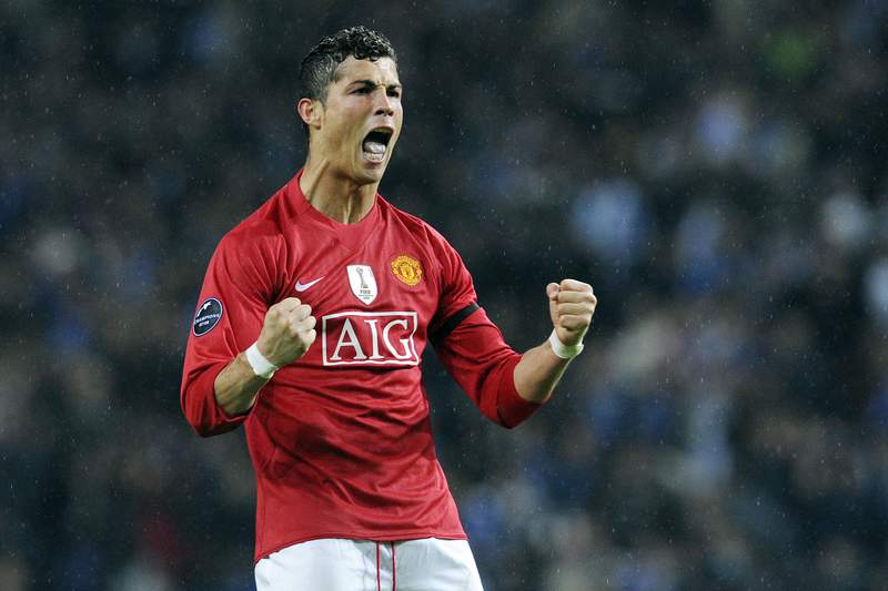 Ronaldo makes sensational return to Man United