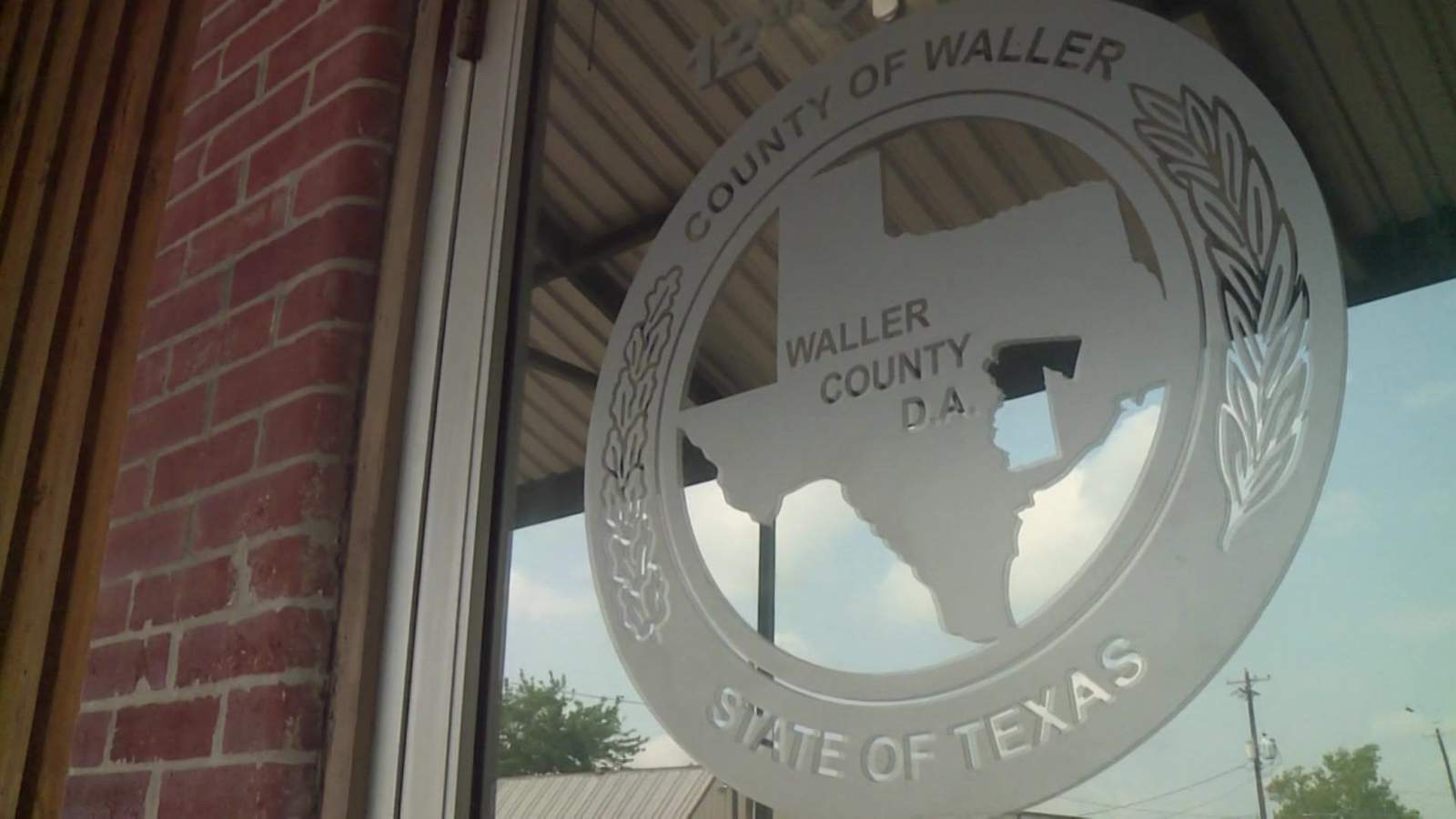 Waller Co. DA investigator indicted on drug, money laundering charges