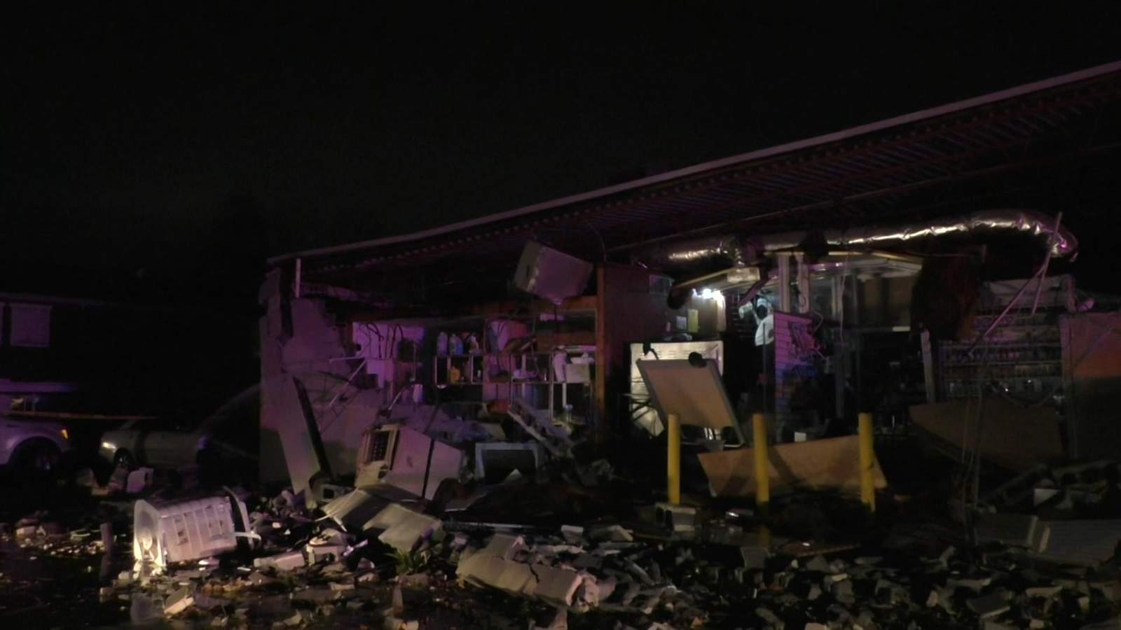 EF-1 tornado forces entire apartment complex in Texas City to be evacuated, officials say