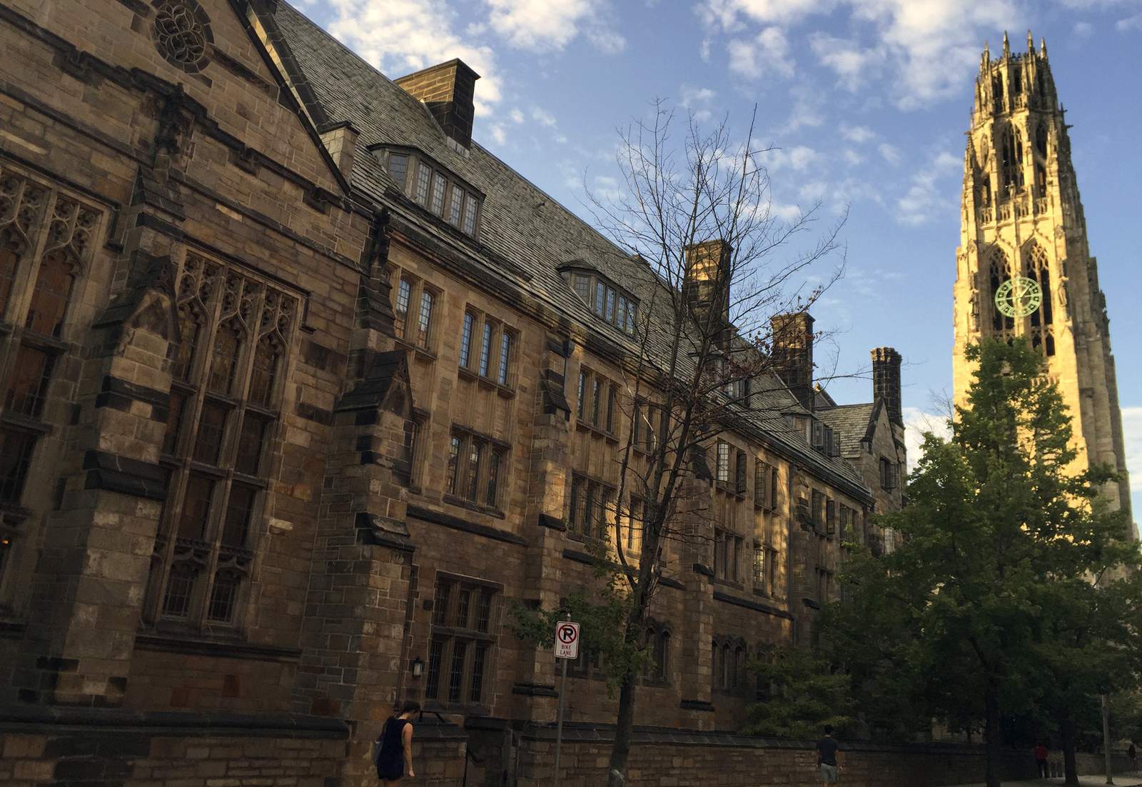 Feds accuse Yale of discriminating against some applicants