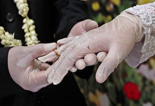 A groom dies of coronavirus two days after getting married; 100 of his wedding guests test positive