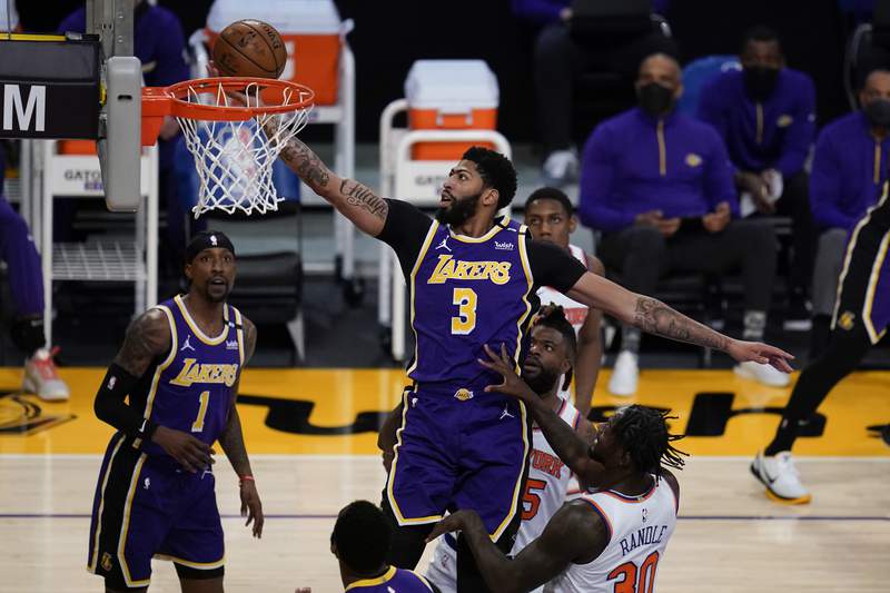 Horton-Tucker comes up big in OT as Lakers edge Knicks