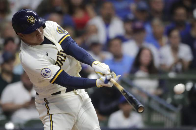 Brewers score 10 in 8th, beat Cubs 14-4 for 6th straight win