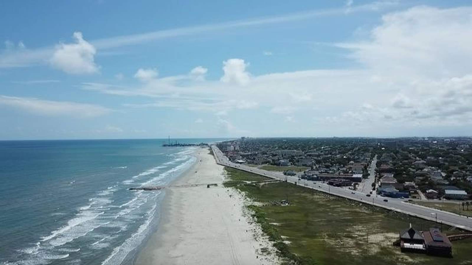 WATCH: See what it’s like in Galveston this morning as beachgoers head out
