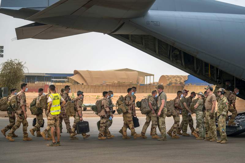 Macron to reduce French military troops in Africa's Sahel
