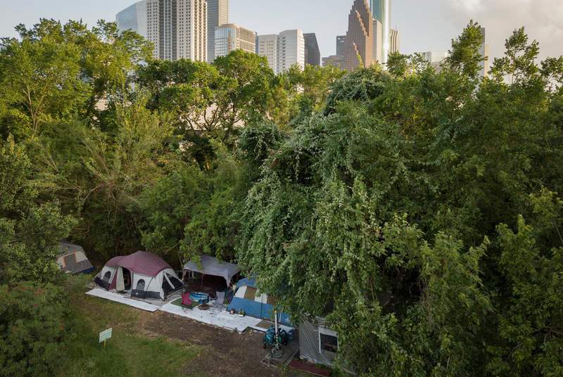 Texas House advances bill that would ban homeless encampments in public