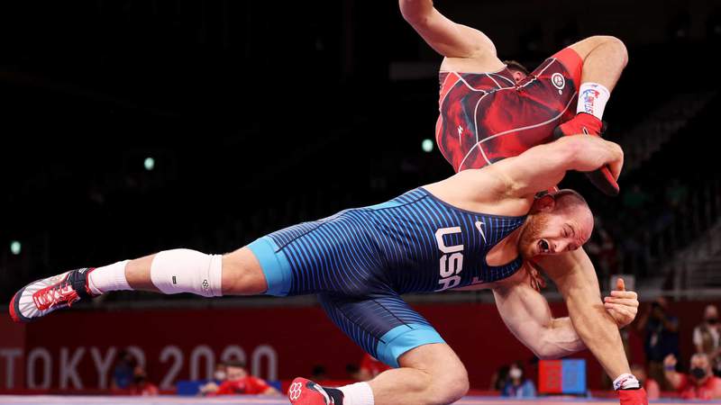 Olympic wrestling Day 14: Bronze for Dake in U.S. medal rush