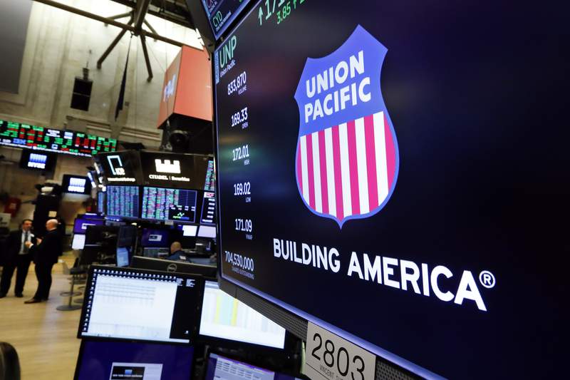 Union Pacific Q3 profit up 23% even with flat volume