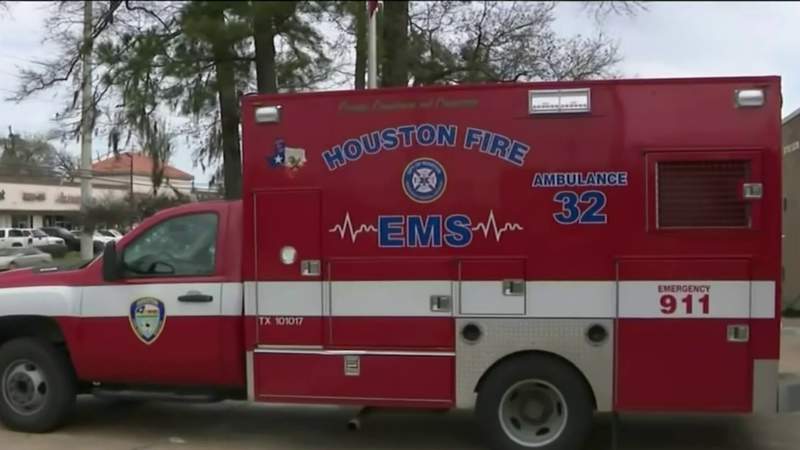 ‘Our emergency departments are overcrowded’: Ambulances seeing longer wait times at Houston hospitals as COVID cases surge