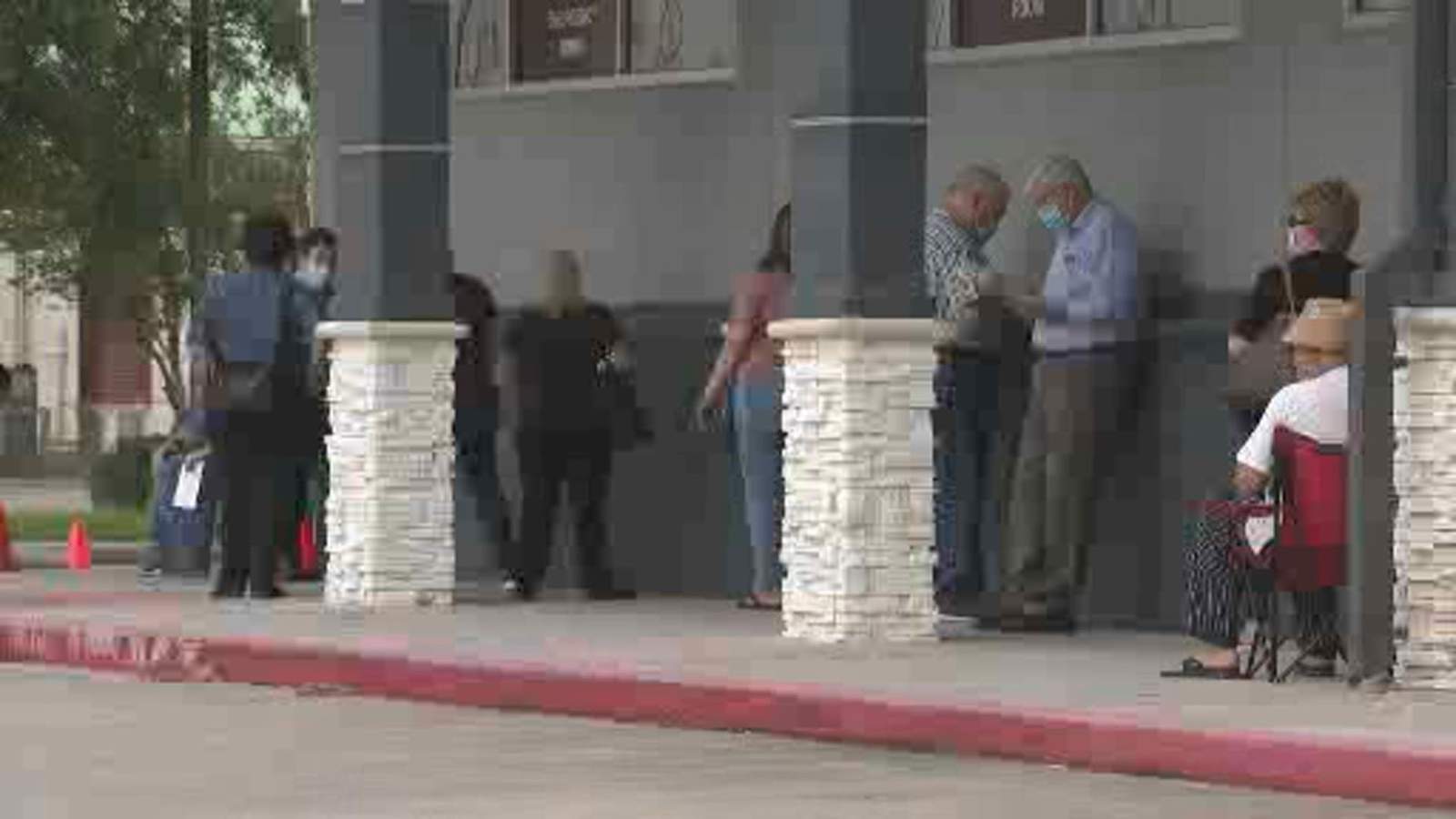 Houston-area SignatureCare centers overwhelmed; patients wait 7 hours to get rapid tests