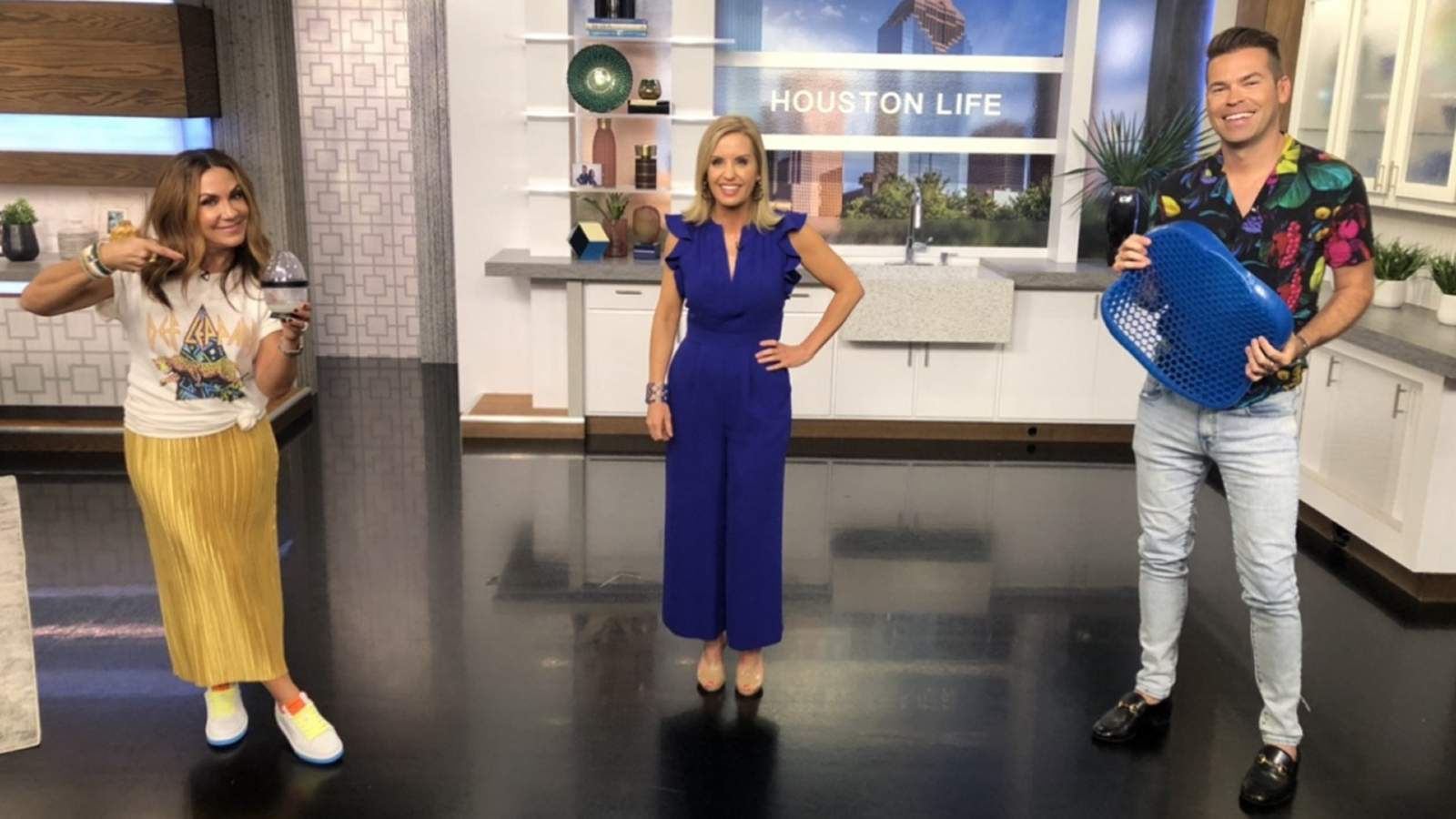 Thumbs up or down? KPRC 2’s Amy Davis gets Courtney and Derrick in on the ‘Test it Tuesday’ fun