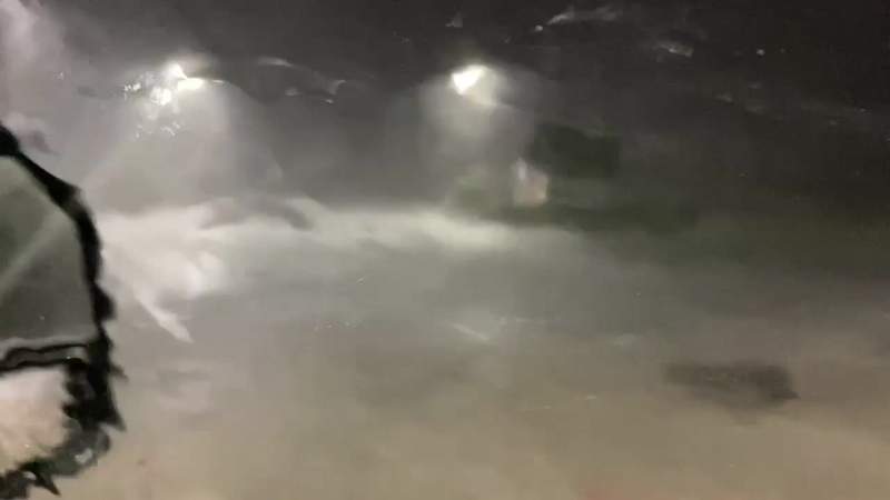 BLOG: Heavy rain, thunderstorms continue to pound Houston area