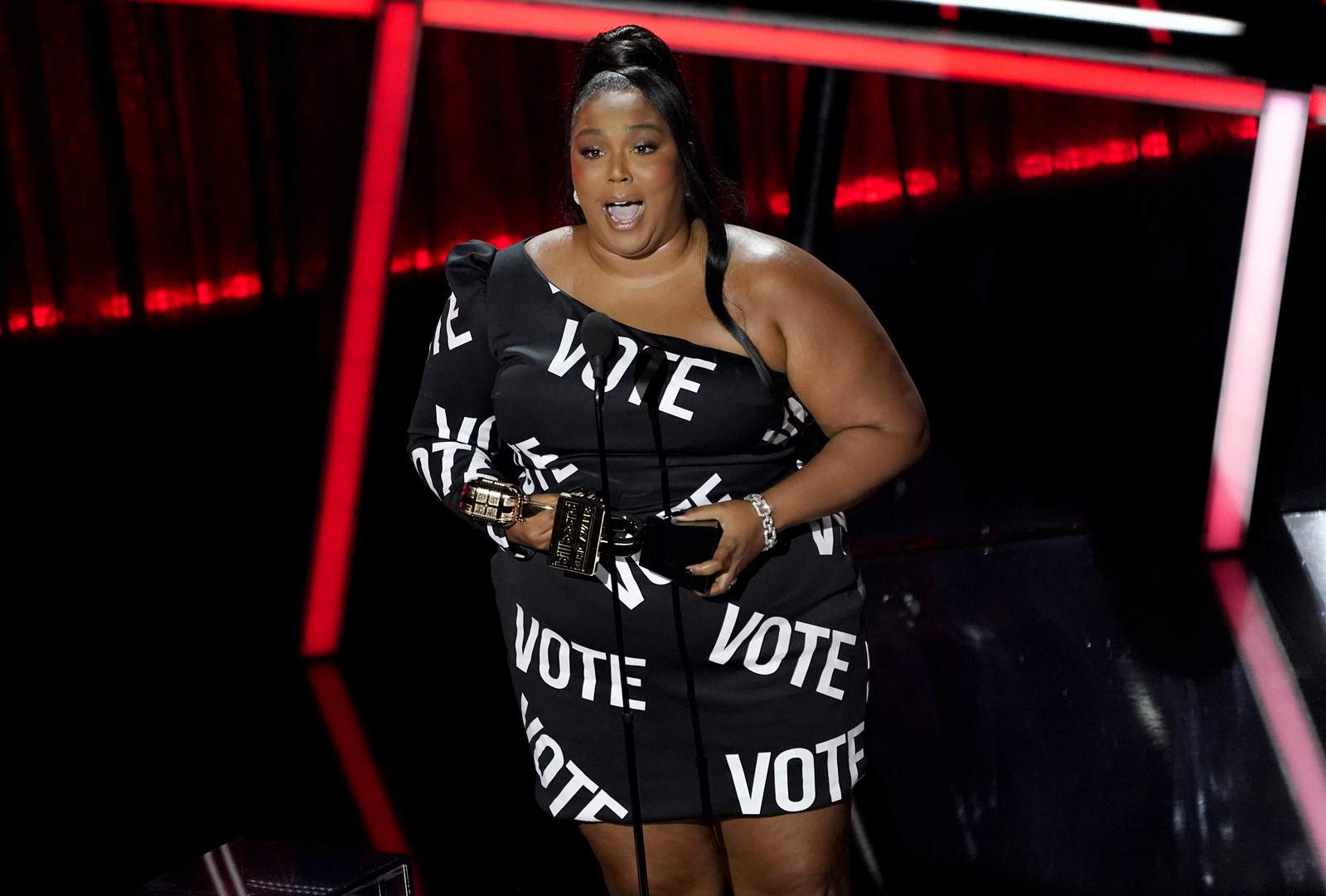 Houston star Lizzo to campaign for Biden-Harris in Detroit ahead of election day