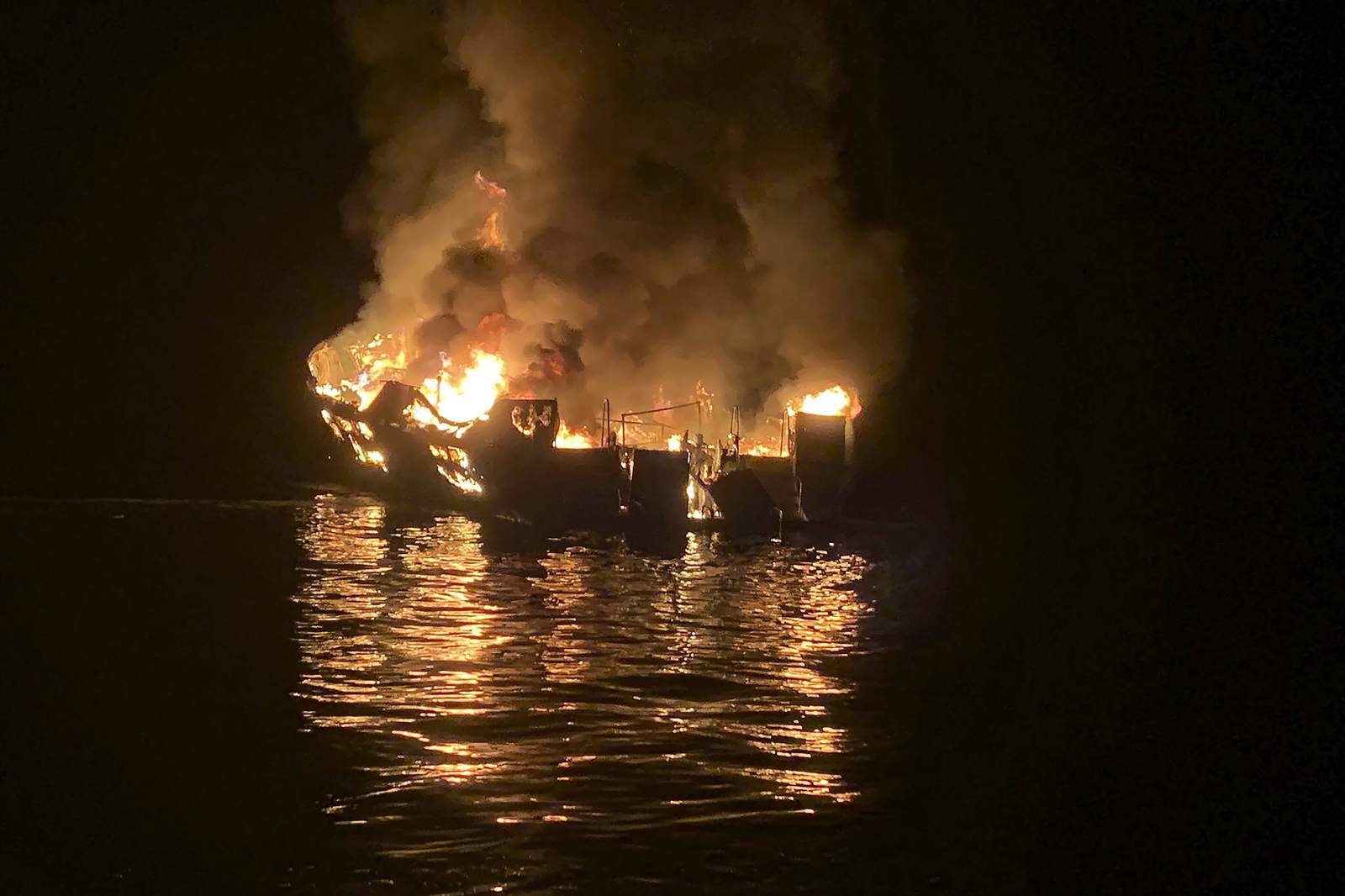 California boat owners faulted for fire that killed 34