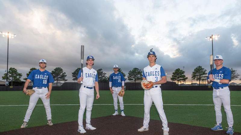 Barbers Hill stuns Friendswood, punches ticket to UIL State Tournament