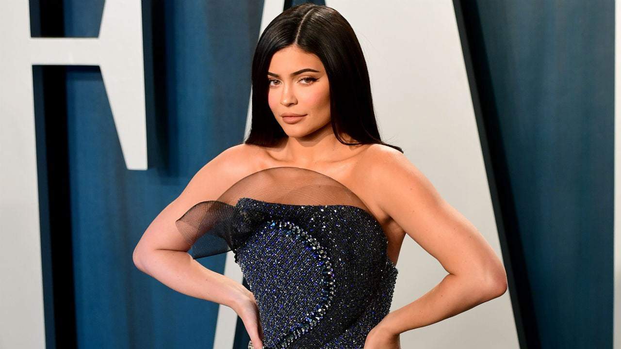 Kylie Jenner Gives Fans A Glimpse At Her Surprisingly Short Hair