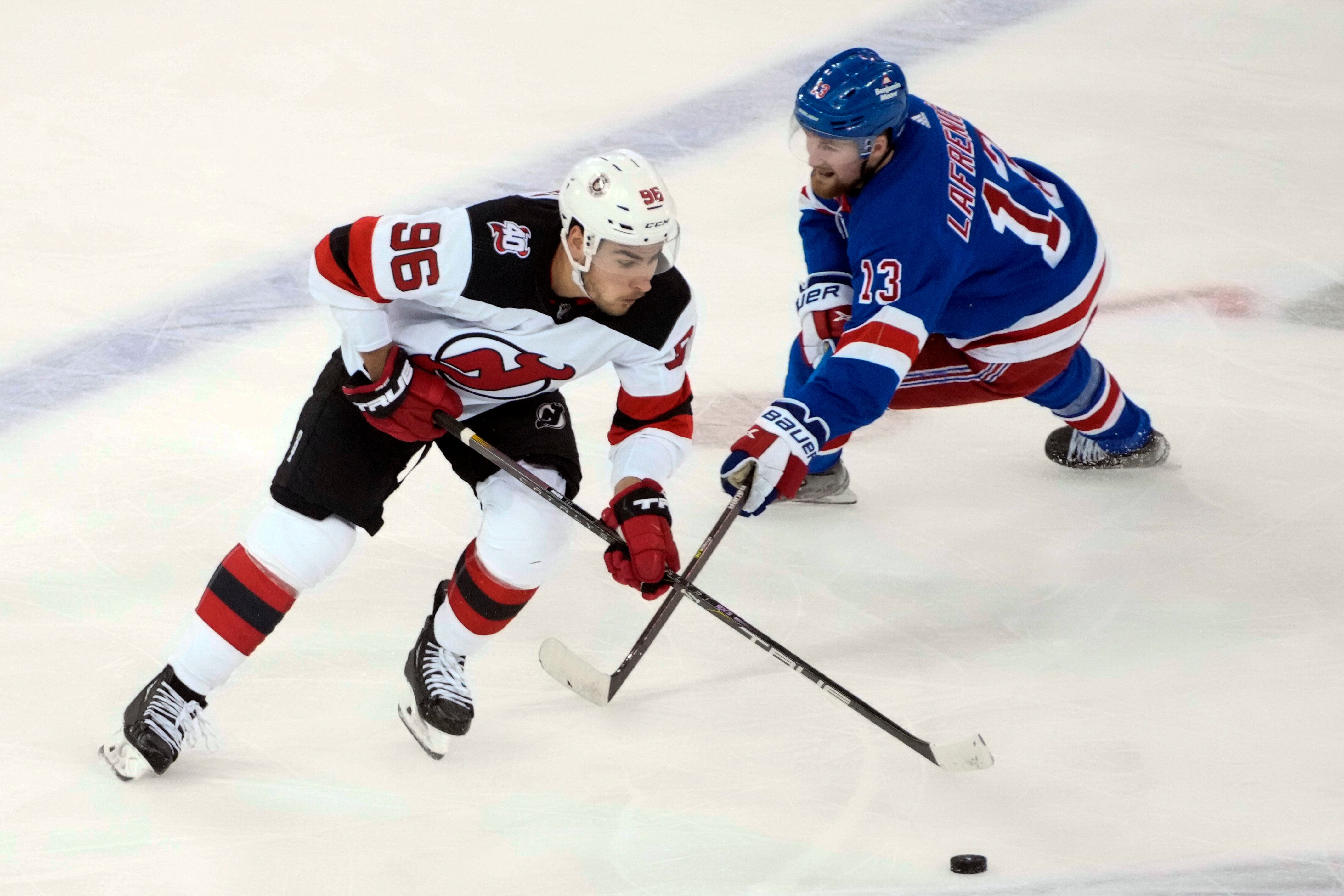 Chris Kreider leads Rangers past Devils to force Game 7