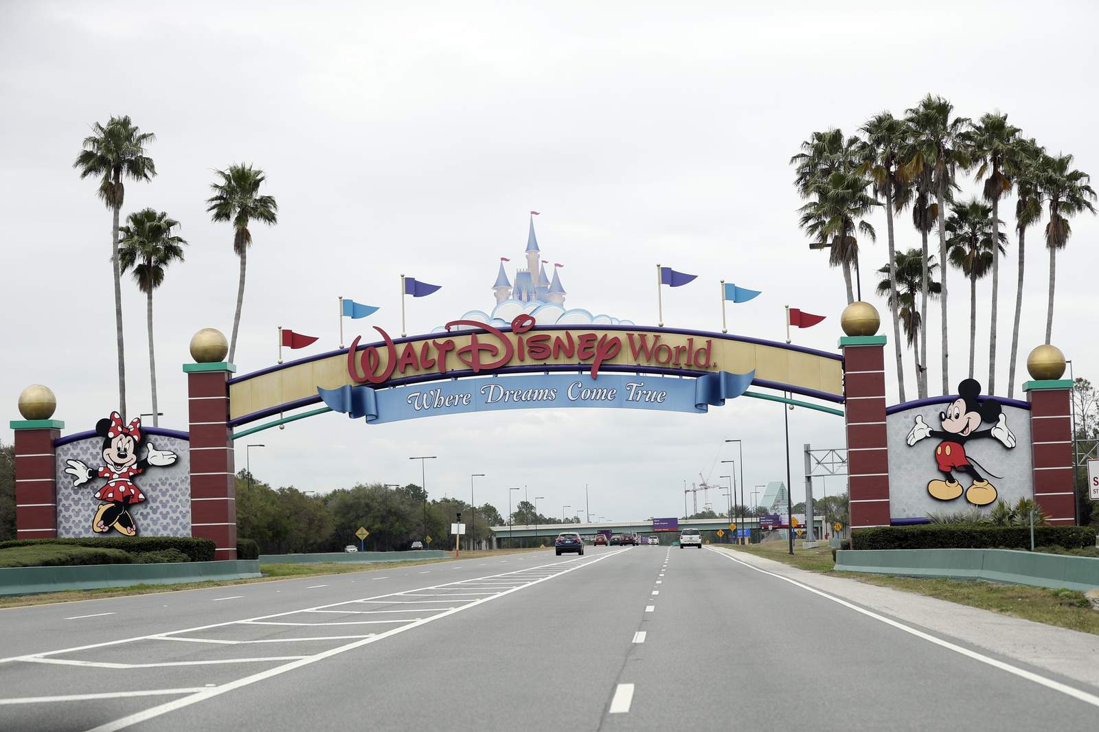 Walt Disney World accepting reservations beginning in July