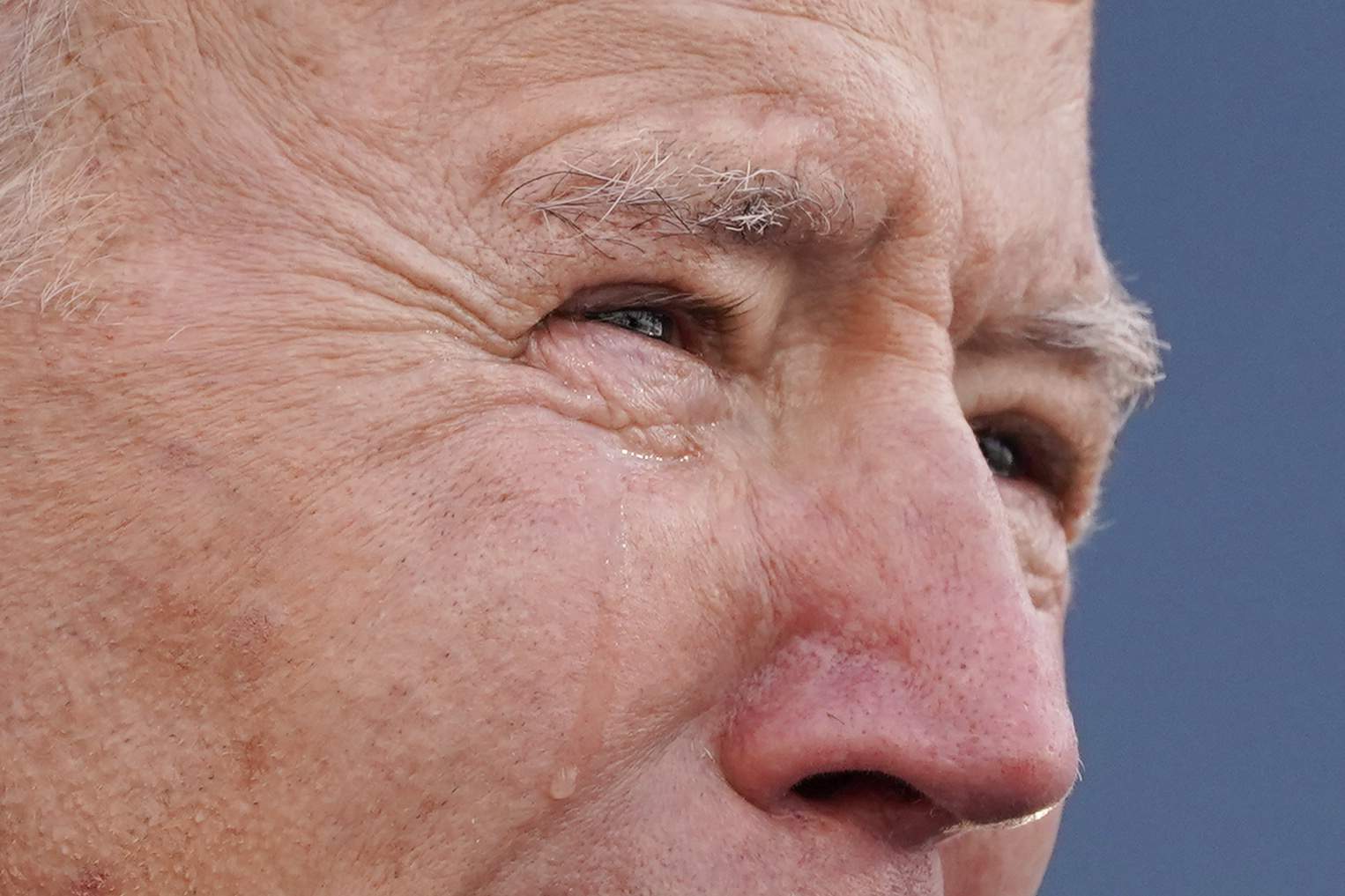 Biden’s first act: orders on pandemic, climate, immigration