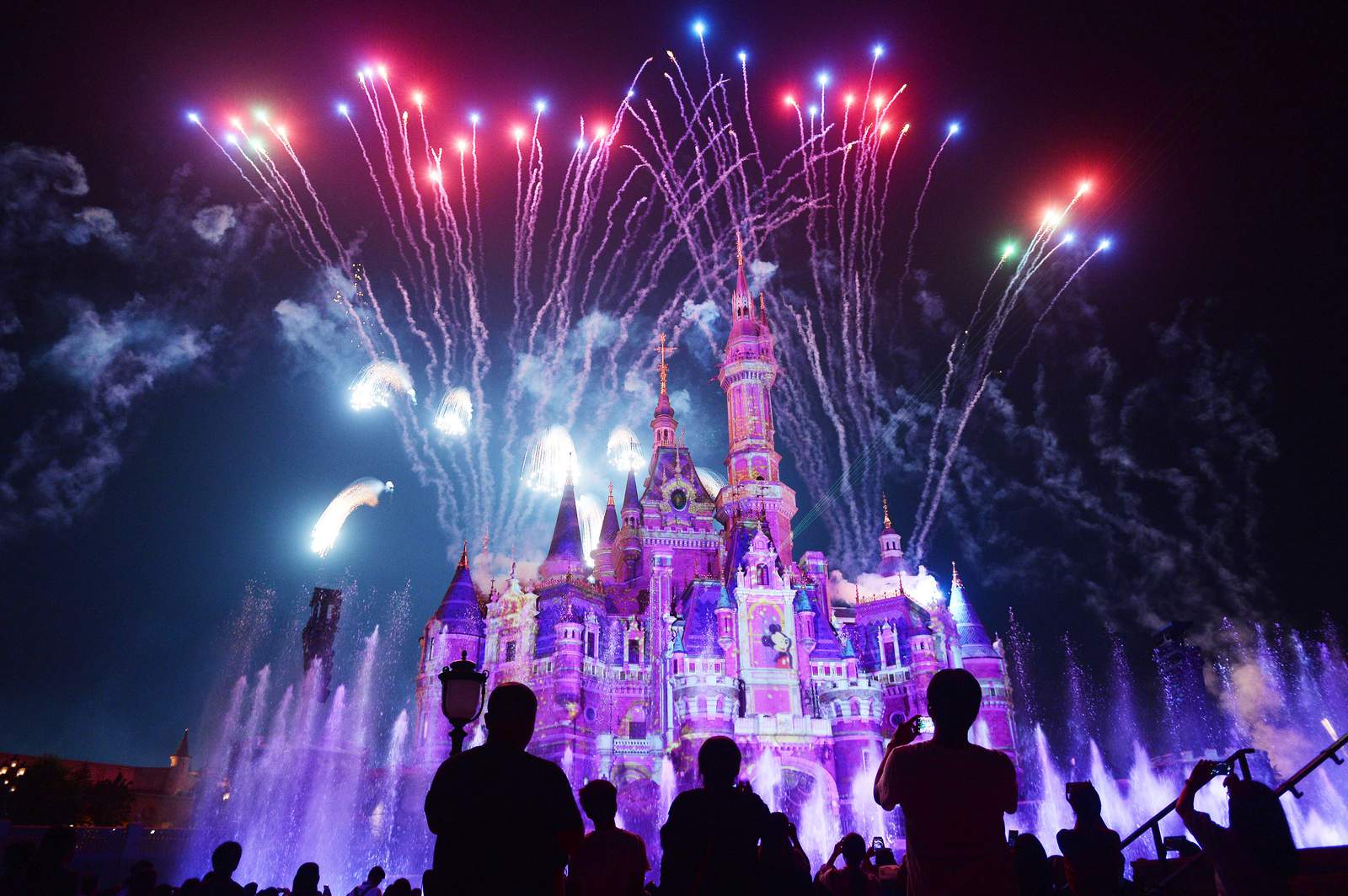 Disney closes Shanghai park as deadly coronavirus spreads